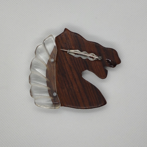 Vintage Wood Carved Horse Pin Brooch - Picture 2 of 9